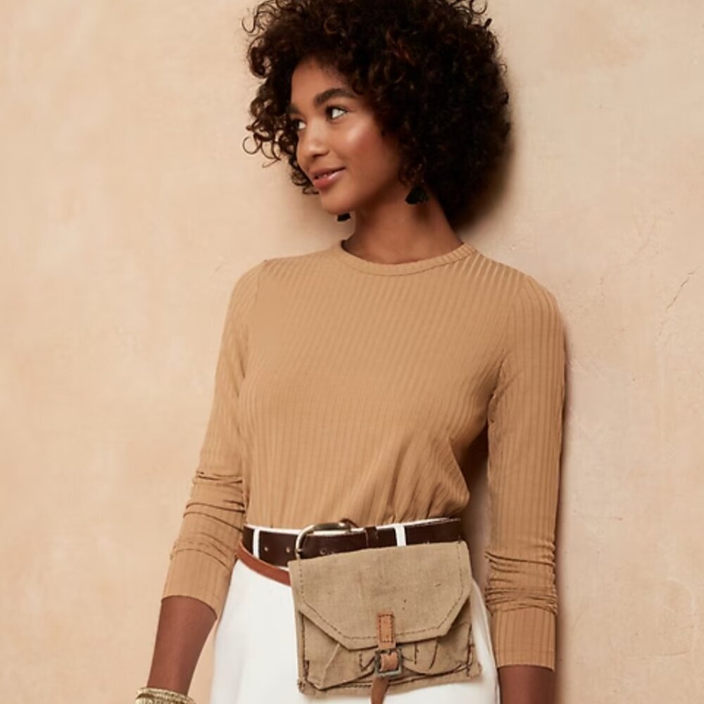 Banana Republic Factory Ribbed Long-Sleeve Crew Neck Top